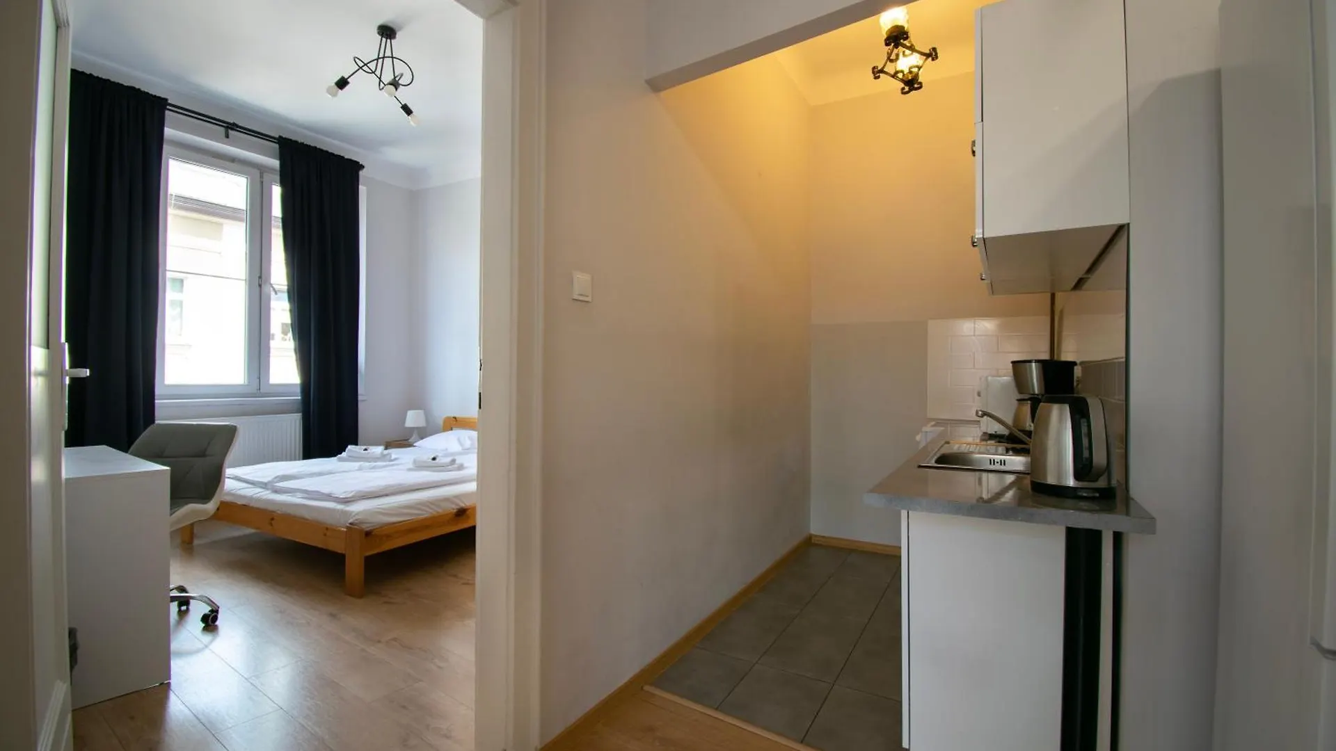Retro Apartmentments Lobzowska Street Krakow Apartment